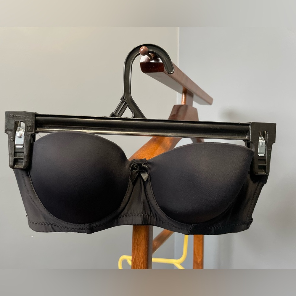 Black Strapless Bra